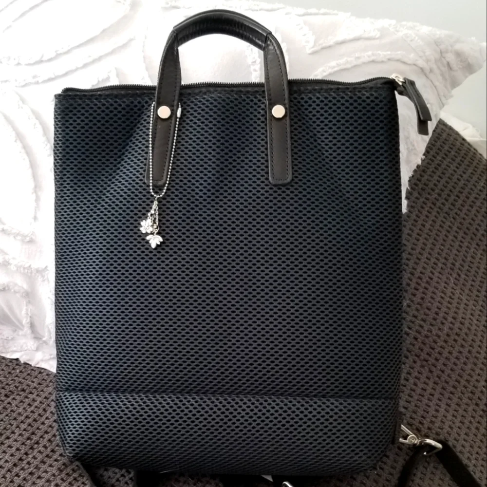 Mesh Knapsack - Picture 1 of 3